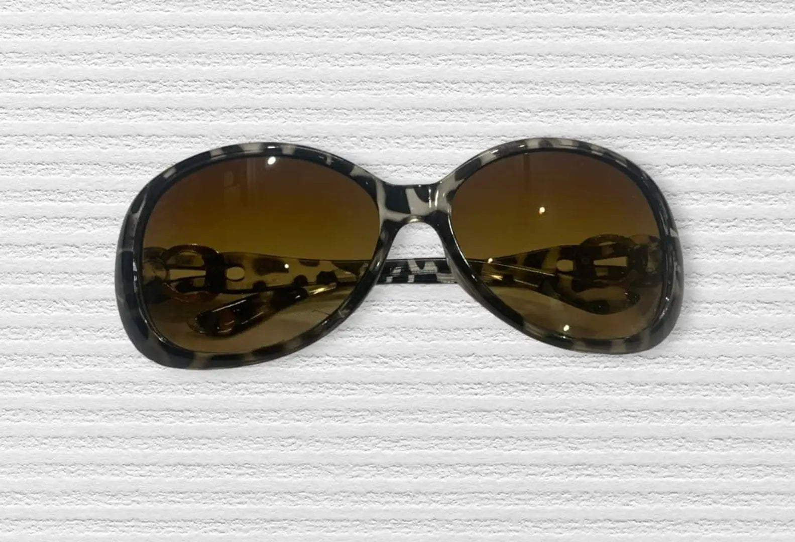 Stylish Women Sunlgass |UV Protected Sunglasses |Large Size | Six Different Shades Available